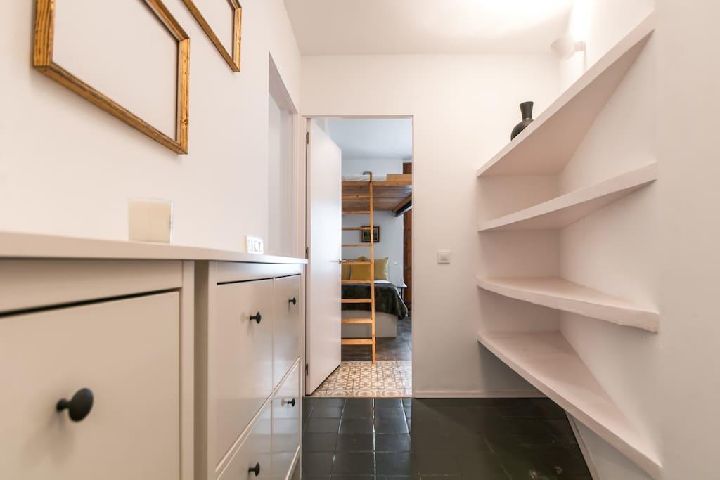 3 Bedroom Near Las Ramblas * Barcellona