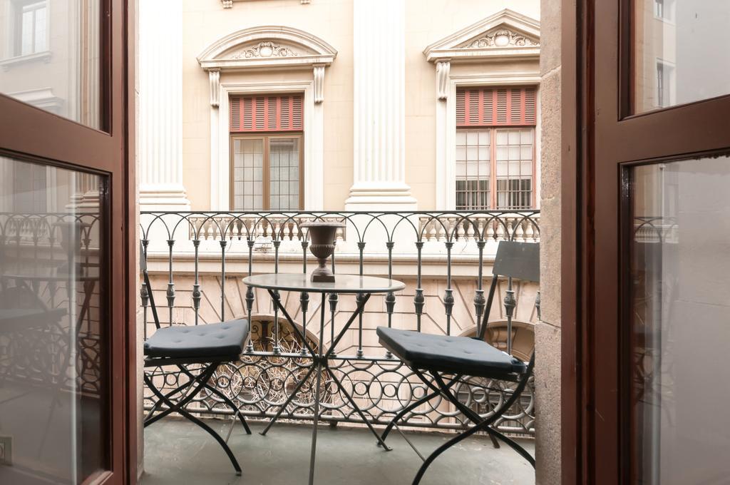 Appartamento 3 Bedroom Near Las Ramblas